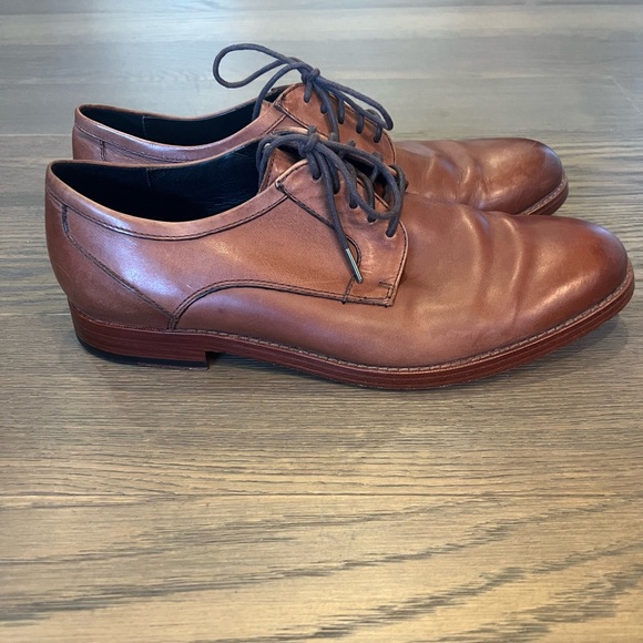 Coach Men’s Calf leather Derby shoes, men’s size 9.5D. Cognac color. - Picture 4 of 9